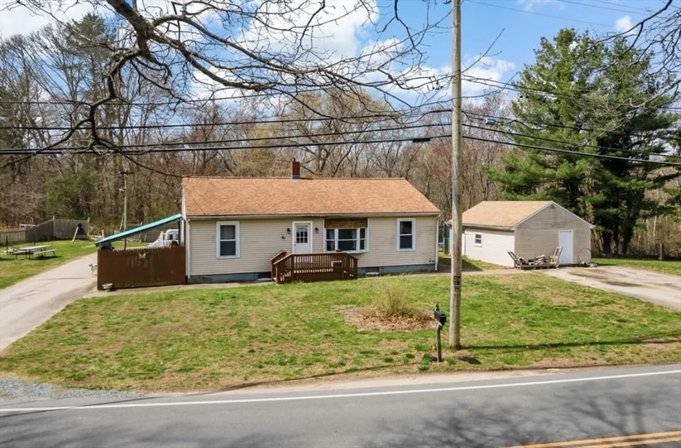 Unit for sale at 356 Old Fall River Rd, Swansea, MA 02777