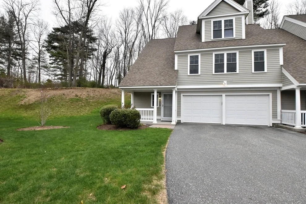 Unit for sale at 10 Woodbridge Ct, Grafton, MA 01536