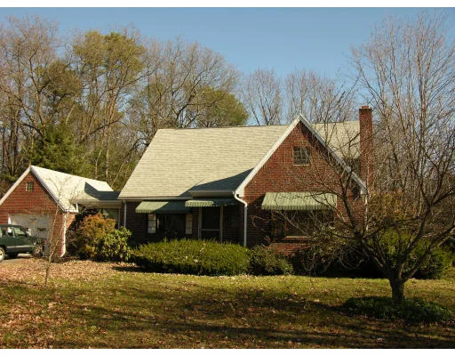 Unit for sale at 139 Hazardville Rd, Longmeadow, MA 01106
