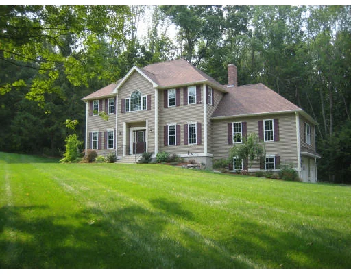 Unit for sale at 264 Boston Rd, Sutton, MA 01590