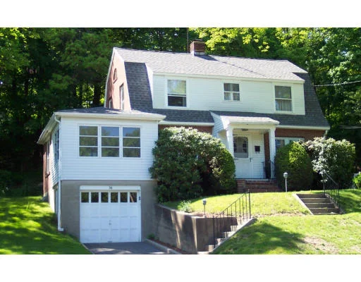 Unit for sale at 38 Moulton Park Rd, Framingham, MA 01702