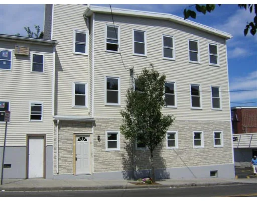 Unit for sale at 19 Third St, Cambridge, MA 02141