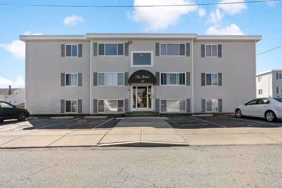 Unit for sale at 239 Glasgow St, Fall River, MA 02721