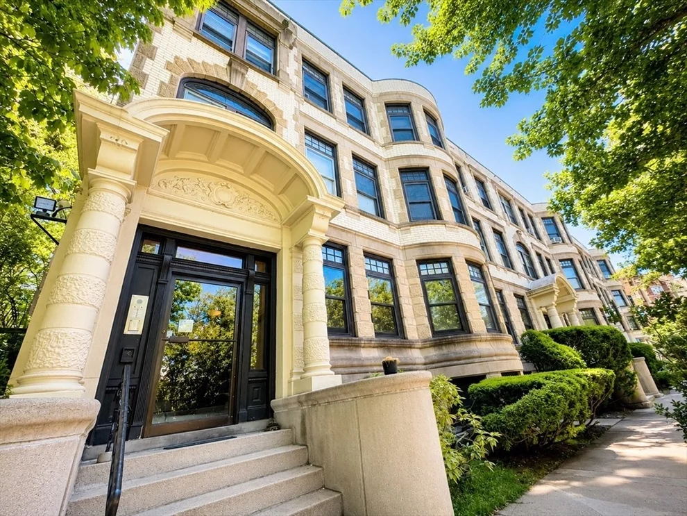 Unit for sale at 35 Westbourne Ter, Brookline, MA 02446
