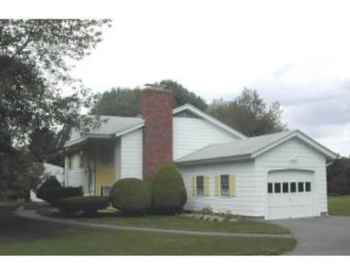Unit for sale at 8 Poplar Terrace, Andover, MA 01810
