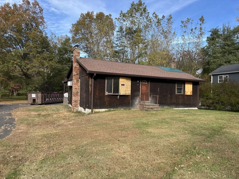 Unit for sale at 457 Northampton St, Holyoke, MA 01040
