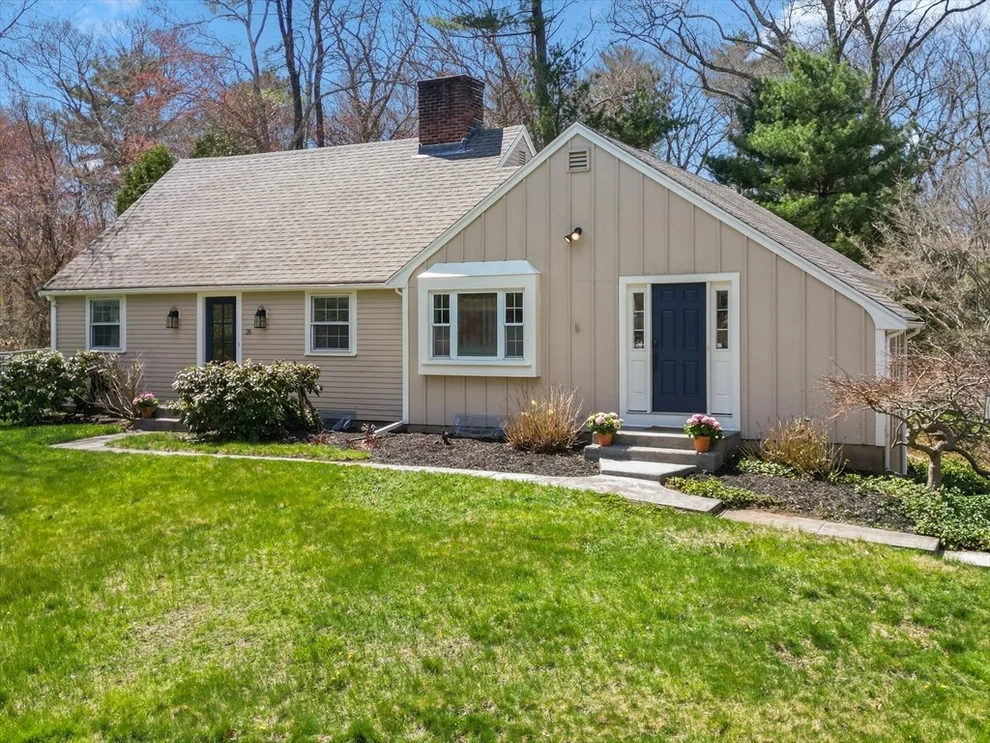 Unit for sale at 26 Parsonage Ln, Topsfield, MA 01983