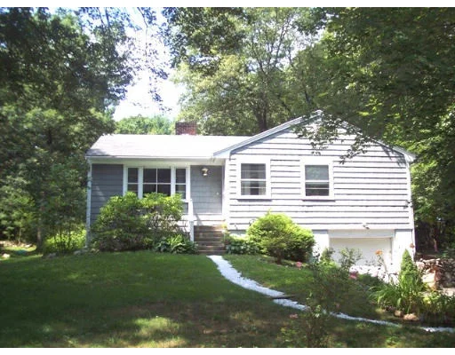 Unit for sale at 8 Pinewood Ave, Natick, MA 01760