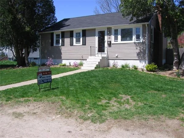 Unit for sale at 81 Laurel Rd, Norwood, MA 02062
