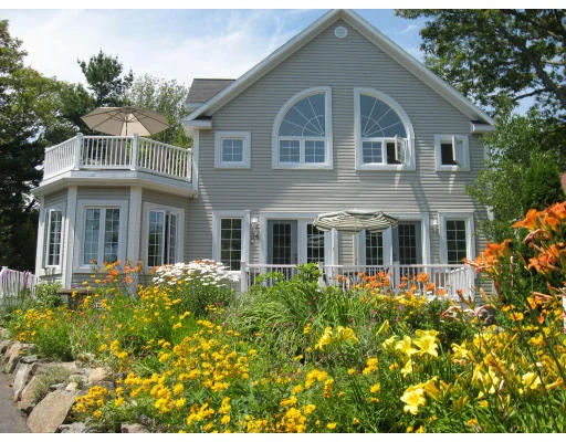 Unit for sale at 34 Starknaught Heights, Gloucester, MA 01930