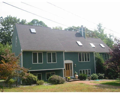 Unit for sale at 11 Hill Street, Shrewsbury, MA 01545