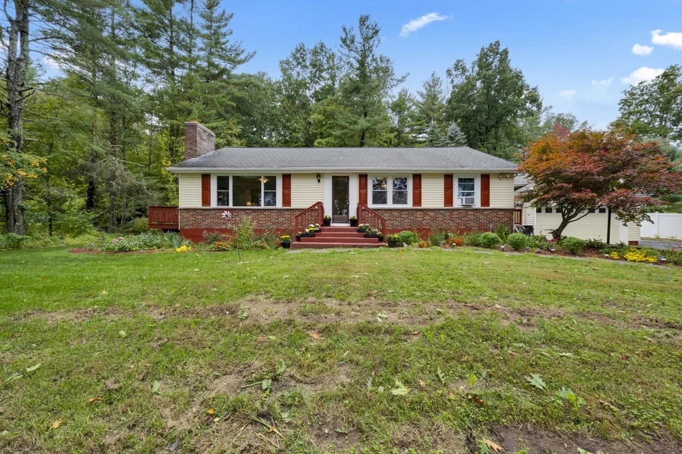 Unit for sale at 30 W Sutton Rd, Sutton, MA 01590