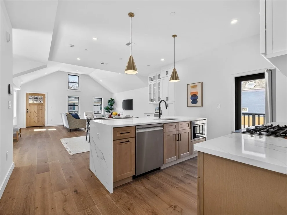 Unit for sale at 14 Hamlet, Somerville, MA 02143