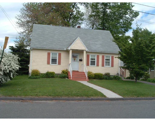 Unit for sale at 86 Kaveney, Chicopee, MA 01020