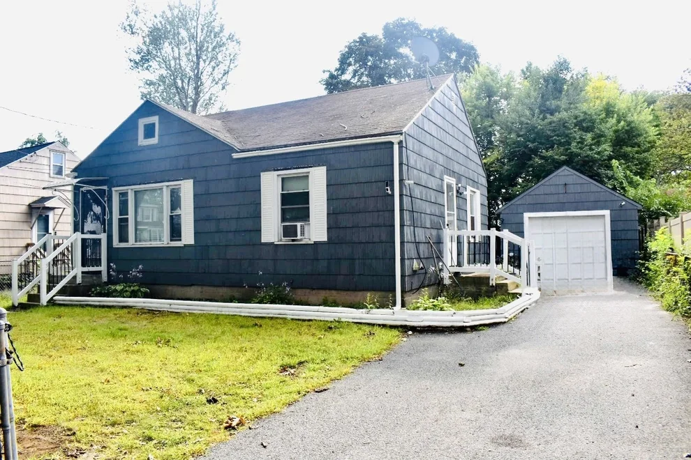 Unit for sale at 54 Georgetown St, Springfield, MA 01104