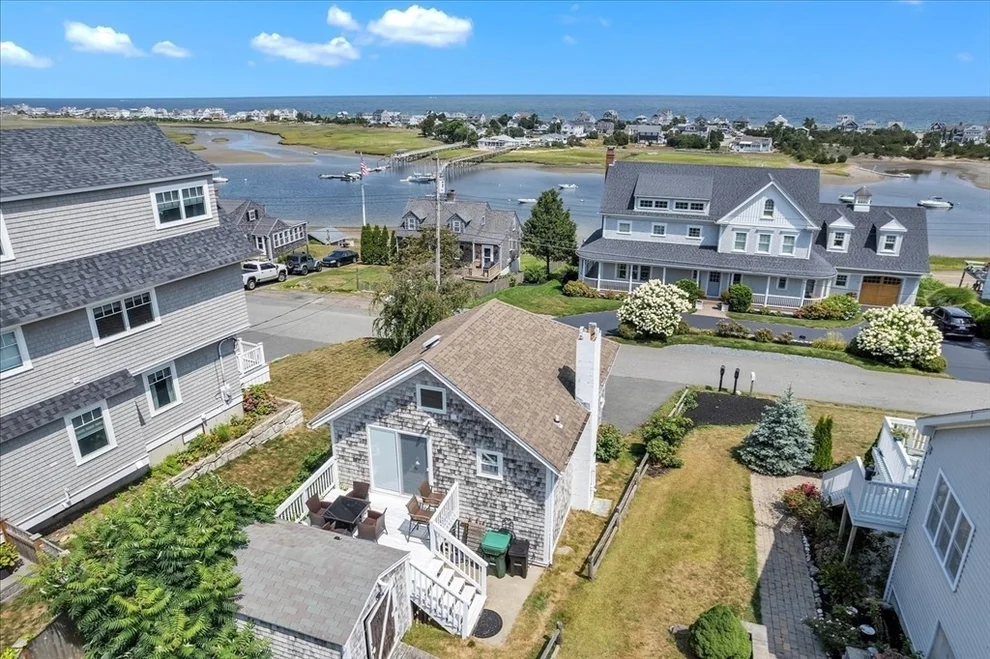 Unit for sale at 73 Preston Terrace, Marshfield, MA 02050