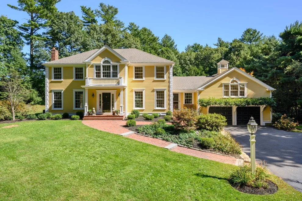 Unit for sale at 180 Gardner, Hingham, MA 02043