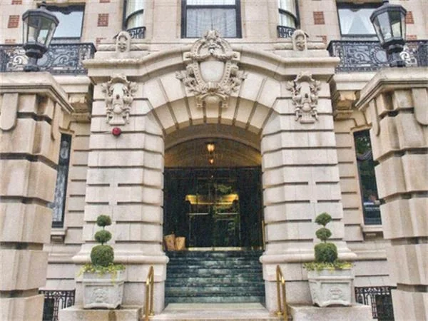 Unit for sale at 390 Commonwealth Ave, Boston, MA 02215