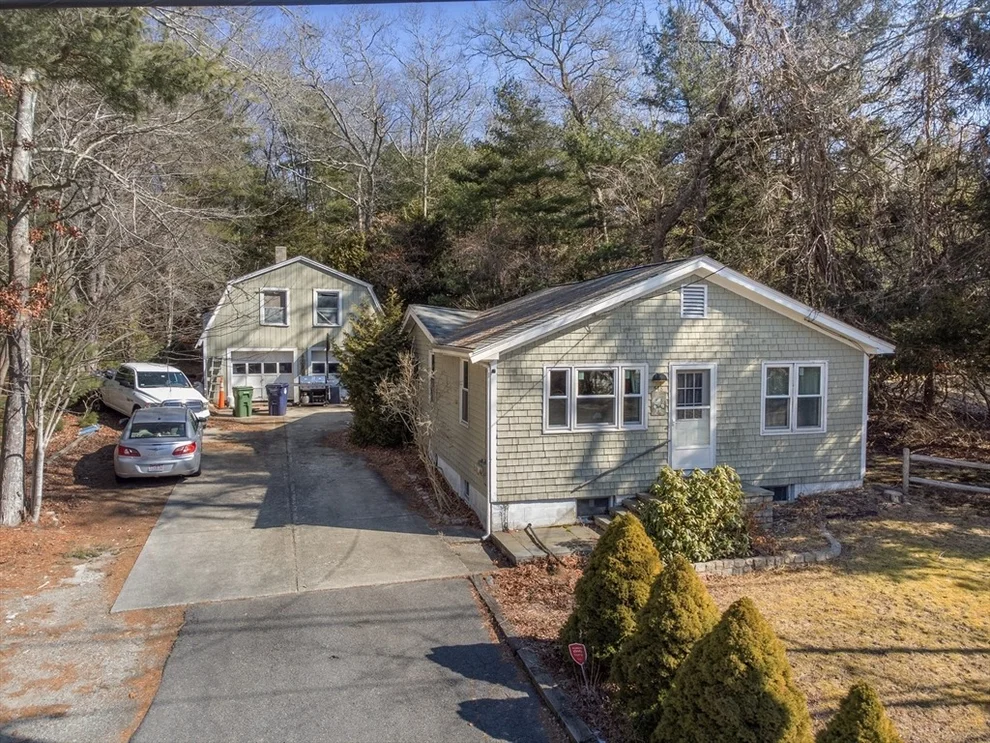 Unit for sale at 548 Delano Rd, Marion, MA 02738
