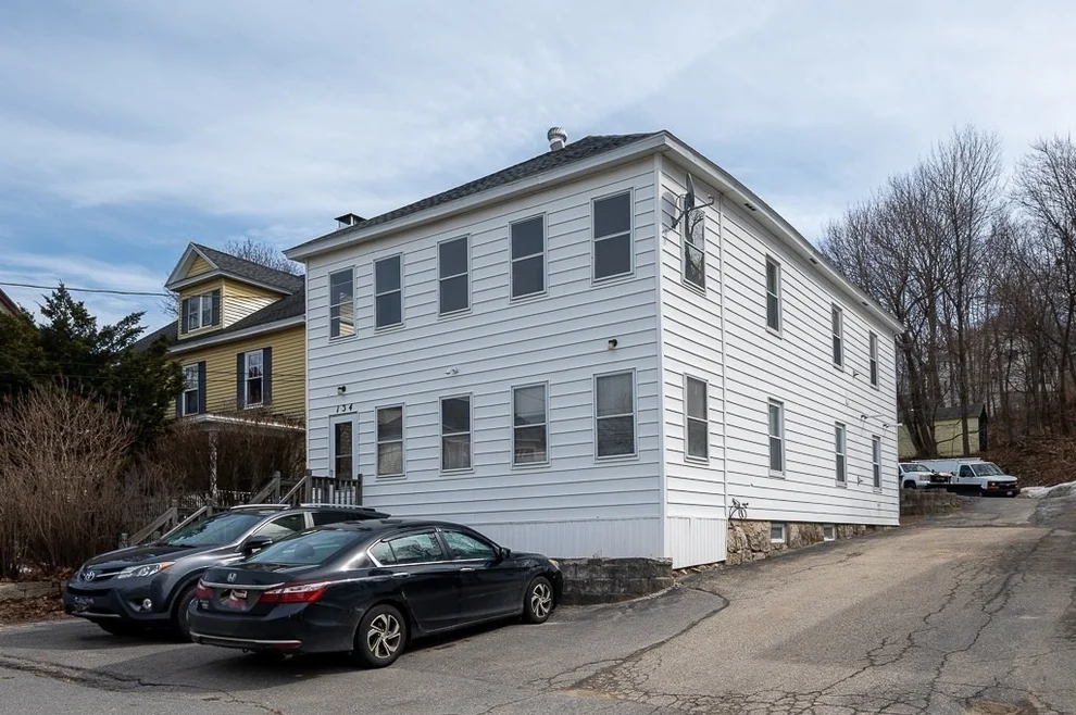Unit for sale at 134 Baker St, Gardner, MA 01440