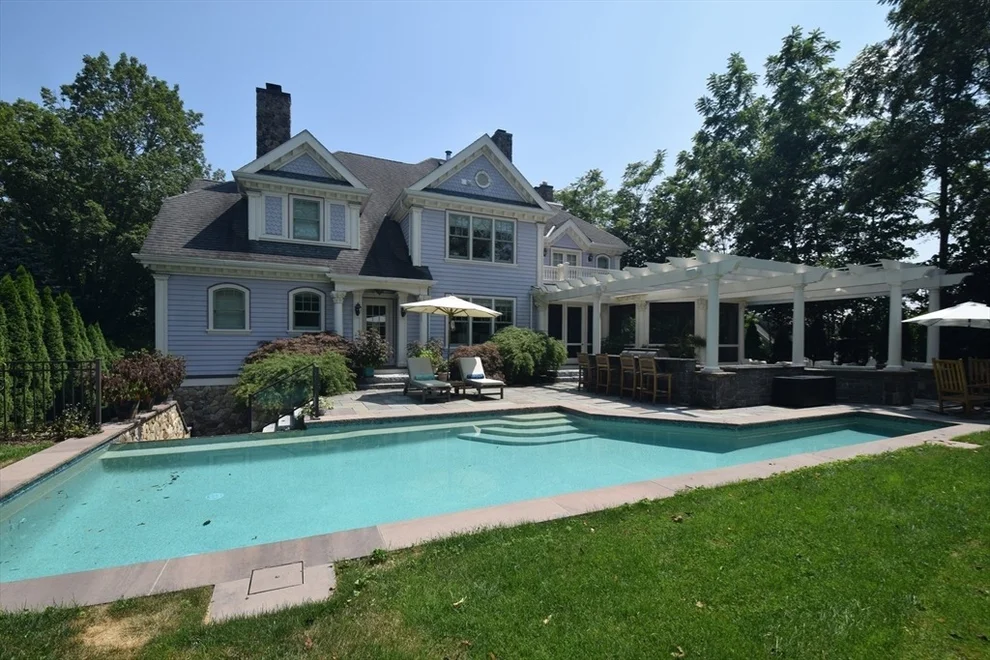 Unit for sale at 16 Meriam St, Lexington, MA 02420