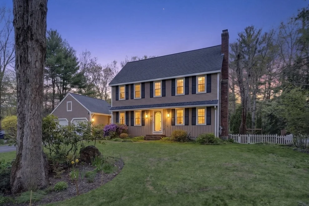 Unit for sale at 40 Old Farm Rd, North Attleboro, MA 02760