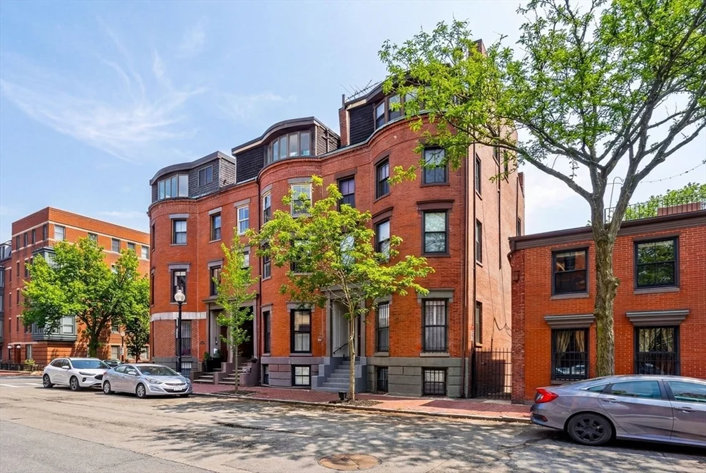 Unit for sale at 520 Shawmut Ave, Boston, MA 02118