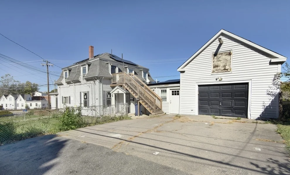 Unit for sale at 187 Washington St, Quincy, MA 02169
