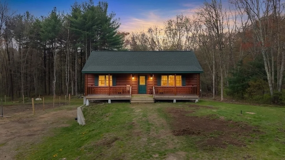 Unit for sale at 22 Carpenter, Dudley, MA 01571
