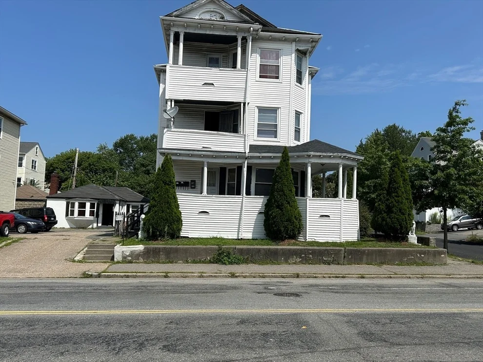 Unit for sale at 509 Grafton St, Worcester, MA 01604