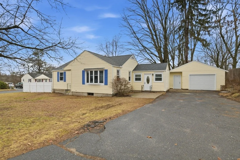 Unit for sale at 354 Greenaway Dr, Springfield, MA 01109