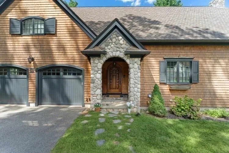 Unit for sale at 14 Bretton Rd, Dover, MA 02030