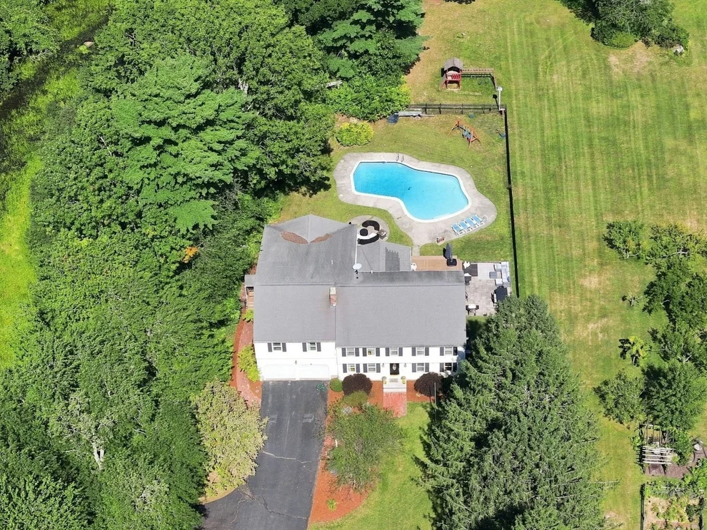 Unit for sale at 25 West St, Foxboro, MA 02035