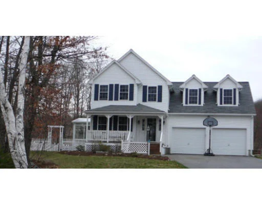 Unit for sale at 4 Horseshoe Ln, Clinton, MA 01510