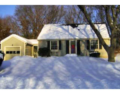 Unit for sale at 5 E Sheppard Ln, Chelmsford, MA 01824