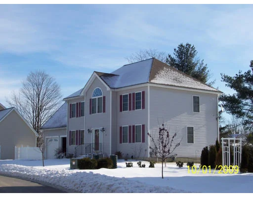 Unit for sale at 10 Redgate Rd, Dracut, MA 01826