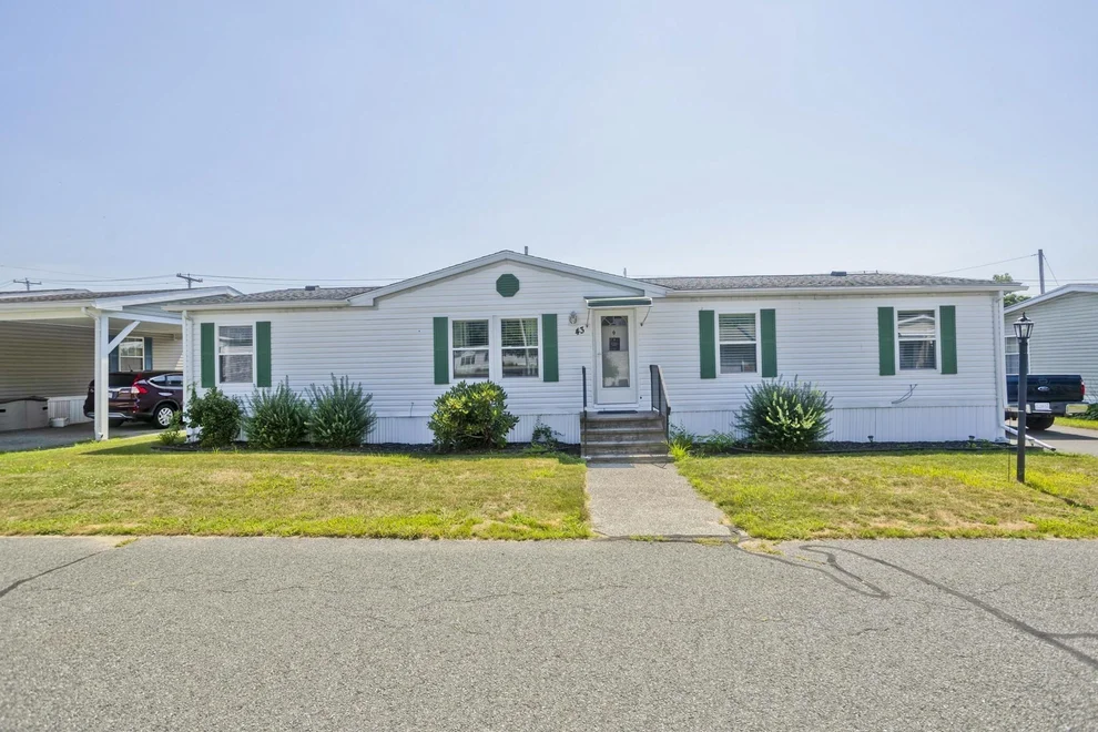Unit for sale at 43 Somerset Rd, Chicopee, MA 01020