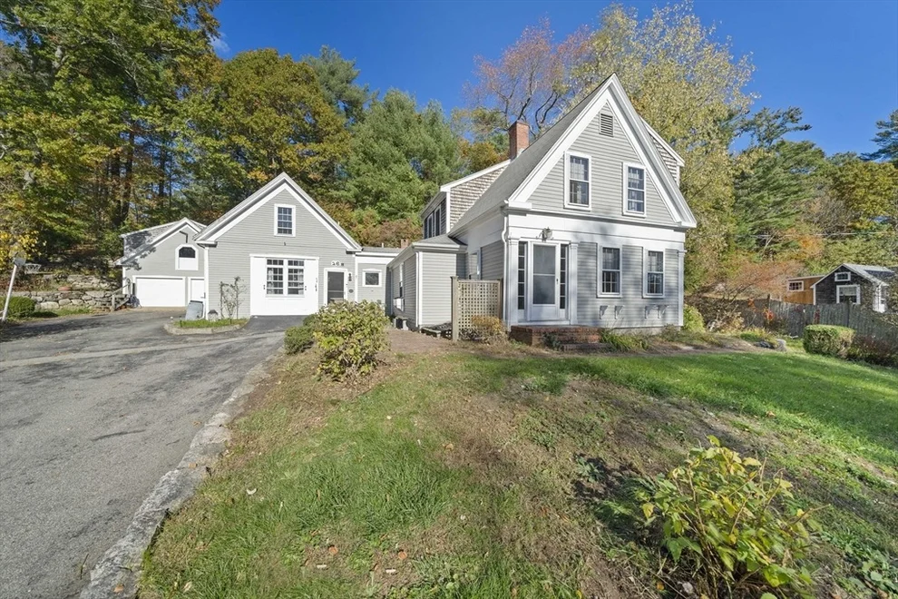 Unit for sale at 26 Church St, Norwell, MA 02061