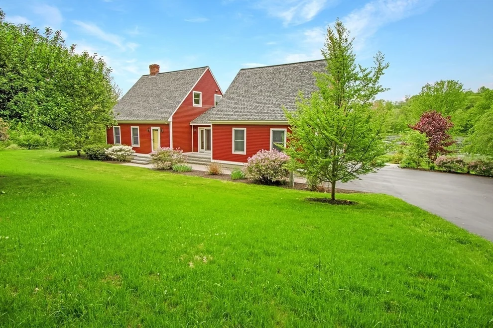 Unit for sale at 144 Worcester Rd, New Braintree, MA 01531