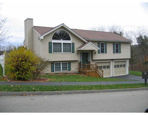 Unit for sale at 39 Moreland Green, Worcester, MA 01609