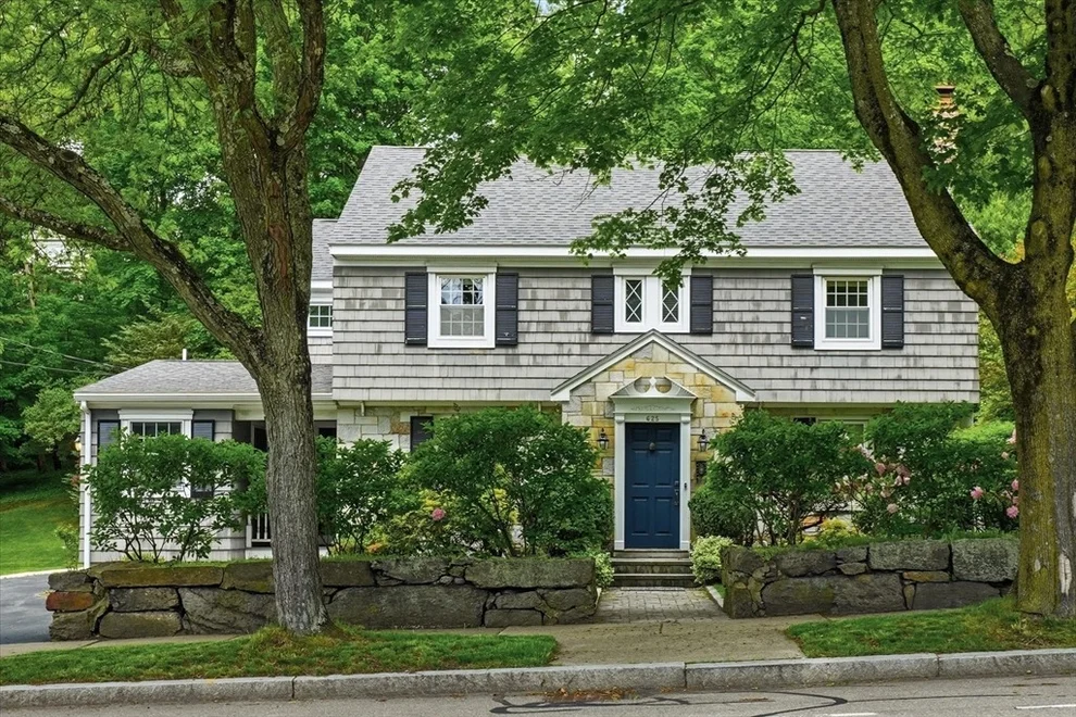 Unit for sale at 625 Beacon St, Newton, MA 02459