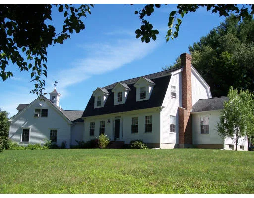 Unit for sale at 126 Woodland Mead, Hamilton, MA 01982