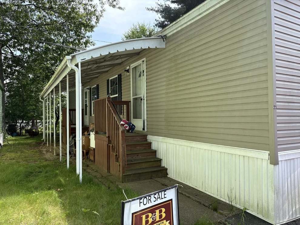 Unit for sale at 404 Southwick Road, Westfield, MA 01085