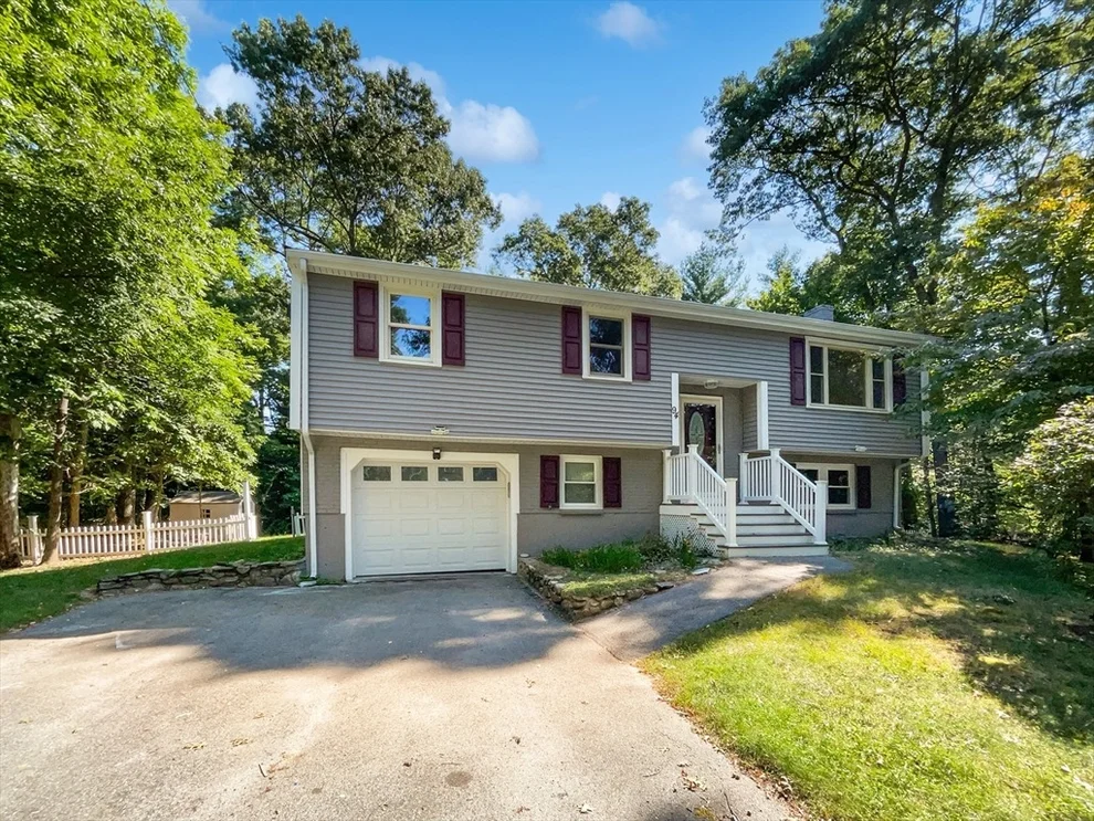 Unit for sale at 94 Bay Rd, Easton, MA 02356