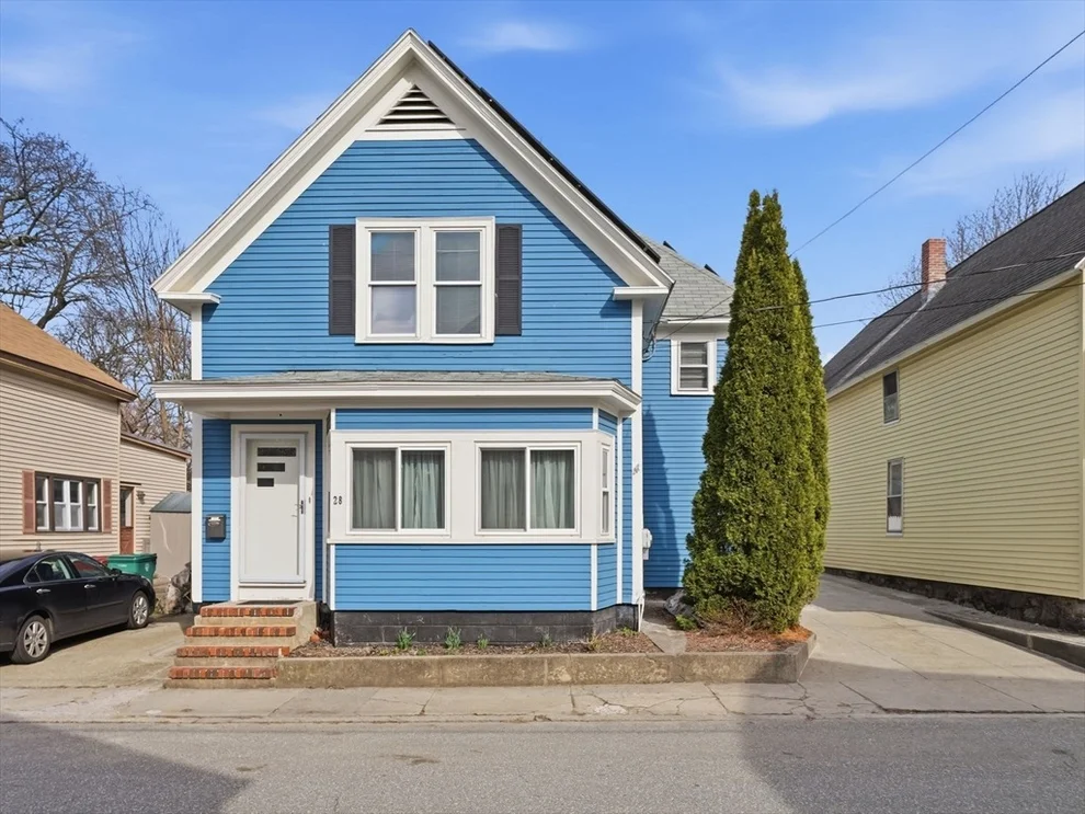 Unit for sale at 28 Court St, Lowell, MA 01852