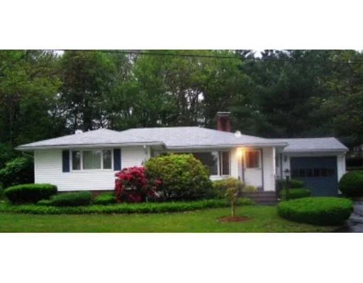 Unit for sale at 3 Standish Road, Lynnfield, MA 01940