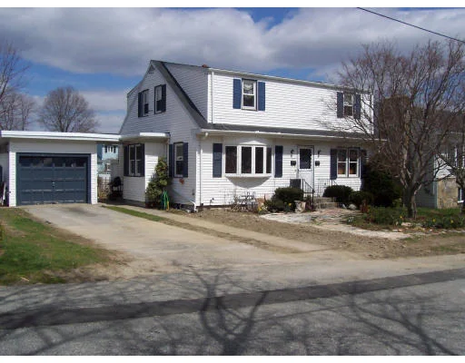 Unit for sale at 328 Thelma Ave, Somerset, MA 02726