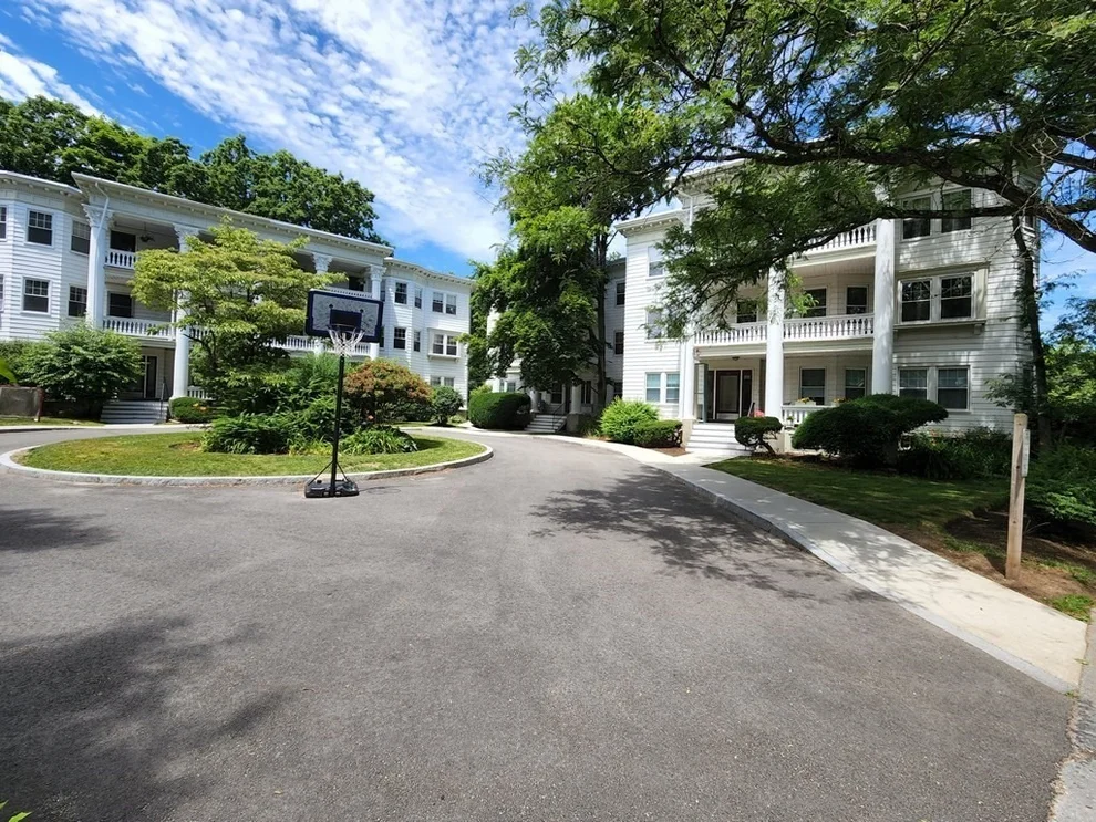 Unit for sale at 144 Middlesex Rd, Brookline, MA 02467
