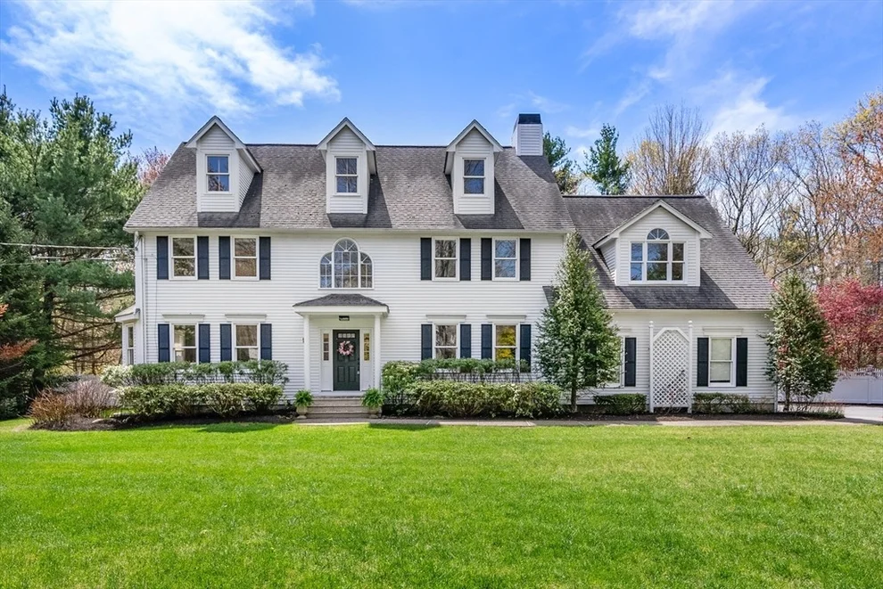 Unit for sale at 16 Foxhunt Trail, Walpole, MA 02081