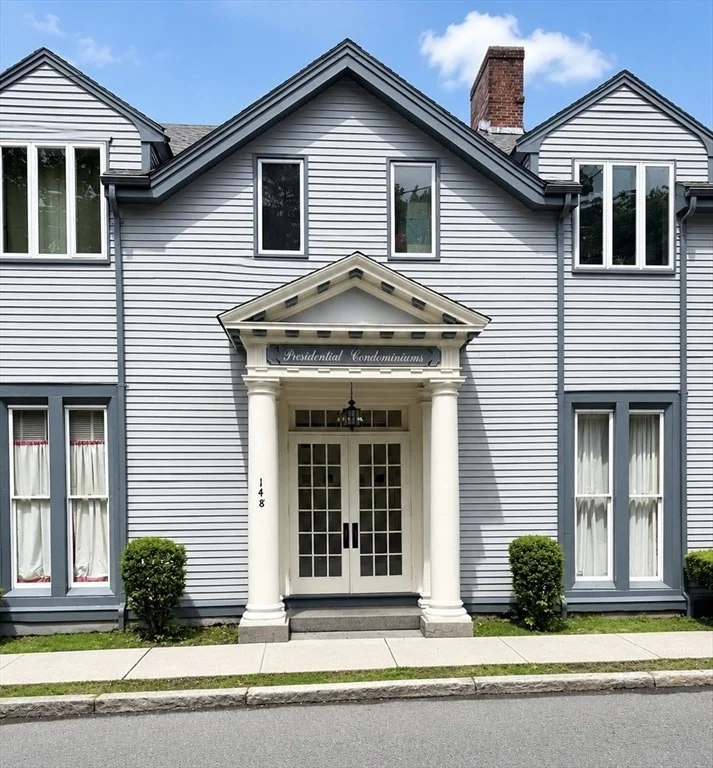 Unit for sale at 148 Presidents Lane, Quincy, MA 02169